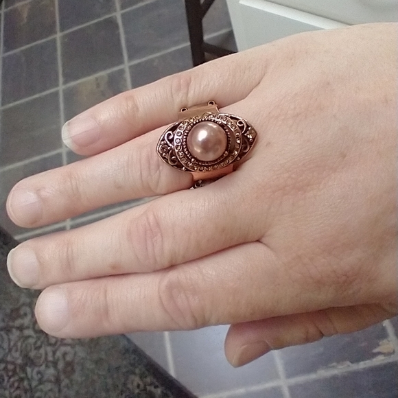 4 Gorgeous Stretch Rings! R9 - Picture 7 of 9